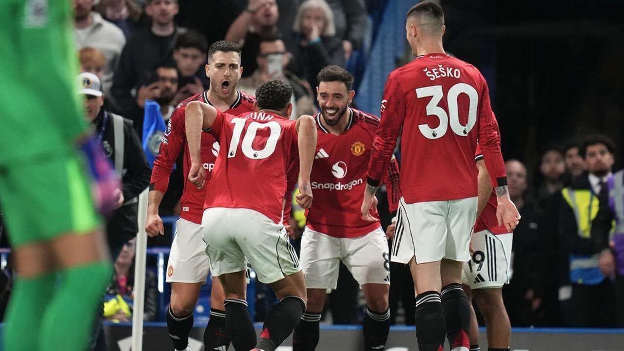 Manchester United Susun Daftar Belanja Musim Panas, Lini Tengah Jadi Fokus Utama