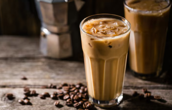 Resep Kopi Susu Gula Aren ala Kafe yang Bisa Kamu Buat Sendiri di Rumah!