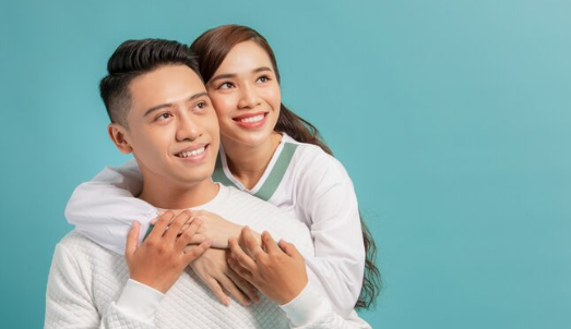 Mengenal 'Love Language': Cara Sederhana Biar Hubunganmu dan Pasangan Makin Awet