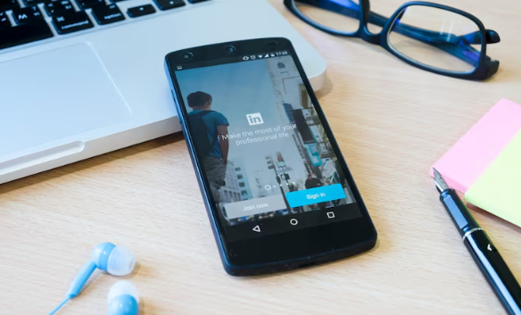 Pentingnya Membangun 'Personal Branding' di LinkedIn Sejak Masih Kuliah