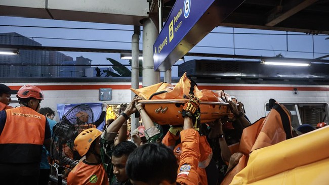 Basarnas: Seluruh Korban Tewas Kecelakaan Kereta Bekasi Perempuan Dewasa