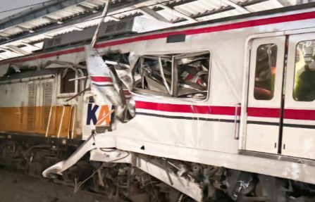 Kecelakaan Kereta di Stasiun Bekasi Timur, Tabrakan Maut Argo Bromo Anggrek dan KRL Tewaskan Tiga Orang