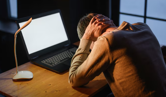 Mengenal 'Social Burnout': Kenapa Kamu Merasa Lelah Padahal Cuma Seharian di Rumah?