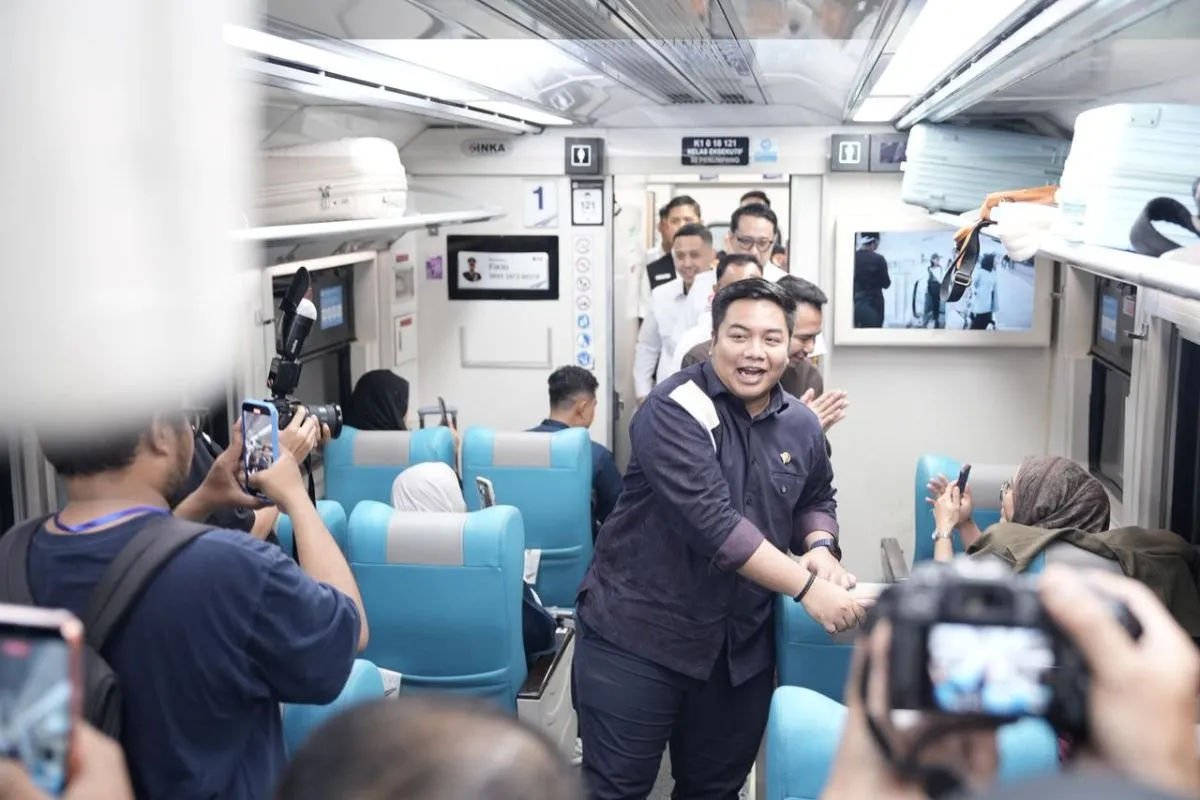 Taksi Hijau Disorot Usai Tragedi Kereta Bekasi, DPR Minta Izin Dicabut!