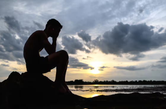 Daftar Zodiak yang Paling Susah 'Move On' tapi Pura-Pura Kuat di Depan Teman
