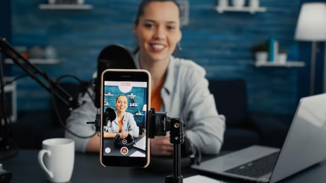 Mengenal 'Micro-Influencer': Kenapa Brand Besar Sekarang Lebih Pilih Mereka?