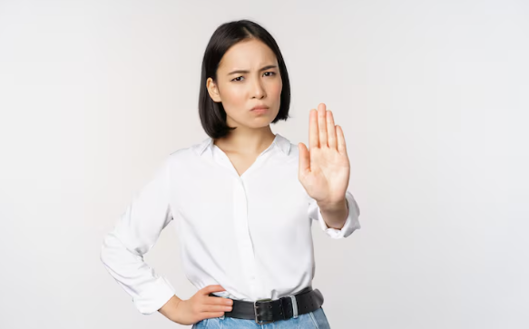 Seni Berkata 'Tidak': Kenapa Kamu Nggak Perlu Menyenangkan Semua Orang?