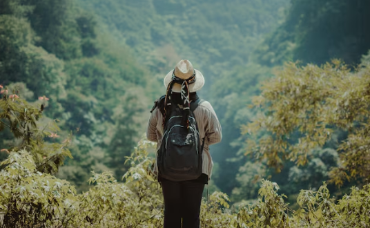 Tips Solo Traveling Pertama Kali: Tetap Aman dan Seru Meski Jalan Sendiri