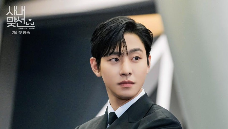Dari Kang Tae Moo hingga Lee Jang Hyun, Ini 5 Karakter Pria K-Drama yang Jatuh Cinta Duluan