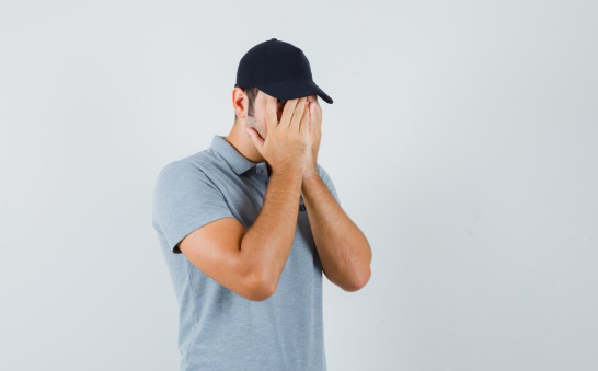 Dilema 'Quarter-Life Crisis': Wajar Nggak Sih Merasa Tersesat di Usia 20-an?