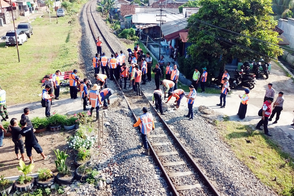 Ditunggu! Janji Presiden Benahi 1.800 Perlintasan Kereta Api