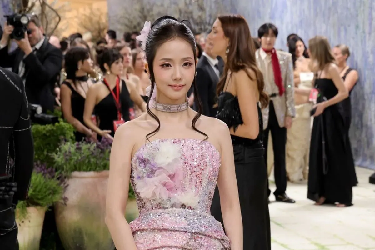 Debut Met Gala Berujung Kontroversi, Jisoo BLACKPINK Dituding Belum Kembalikan Koleksi Desainer