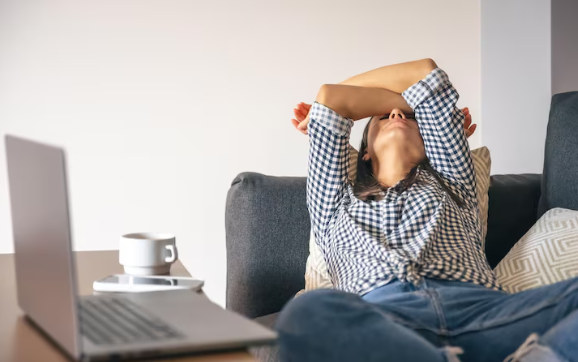 Mengenal Burnout: Tanda-Tanda Kelelahan Mental dalam Bekerja dan Cara Mengatasinya!