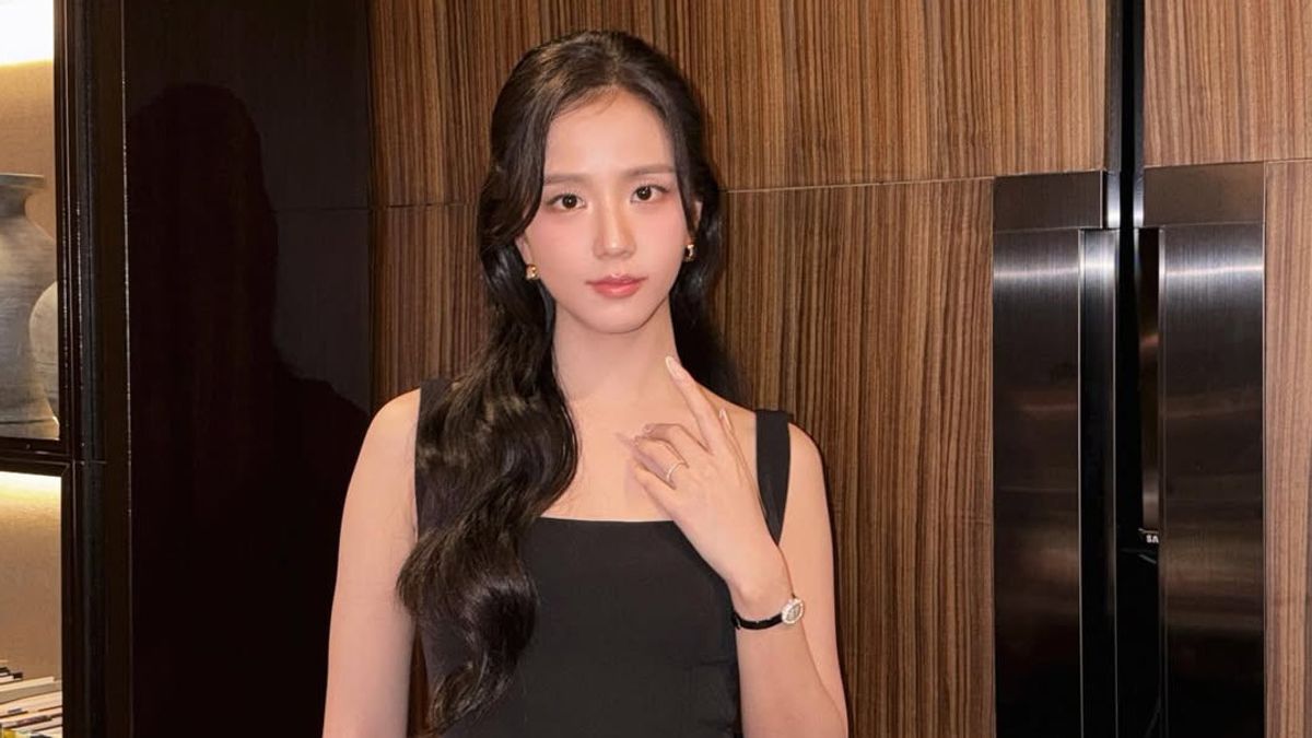 Bikin Fans Heboh! Benarkah Jisoo Bikin Album Baru?