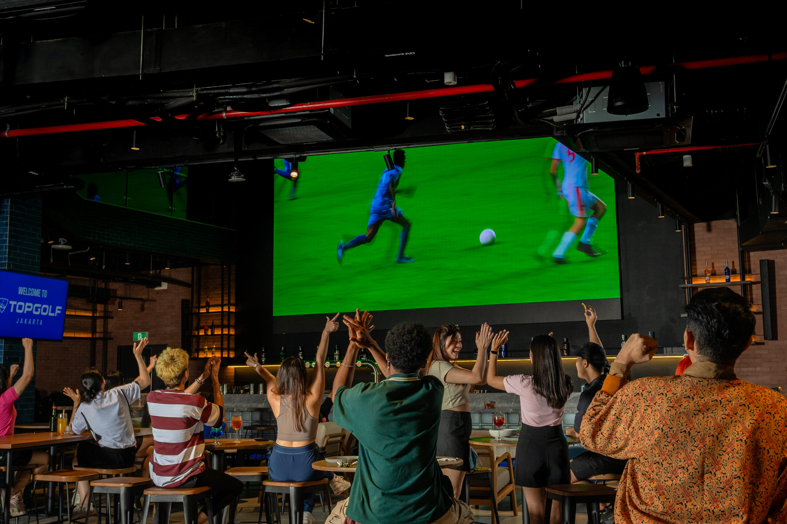 Rekomendasi Tempat Nobar Bola Seru dan Nyaman di Jakarta