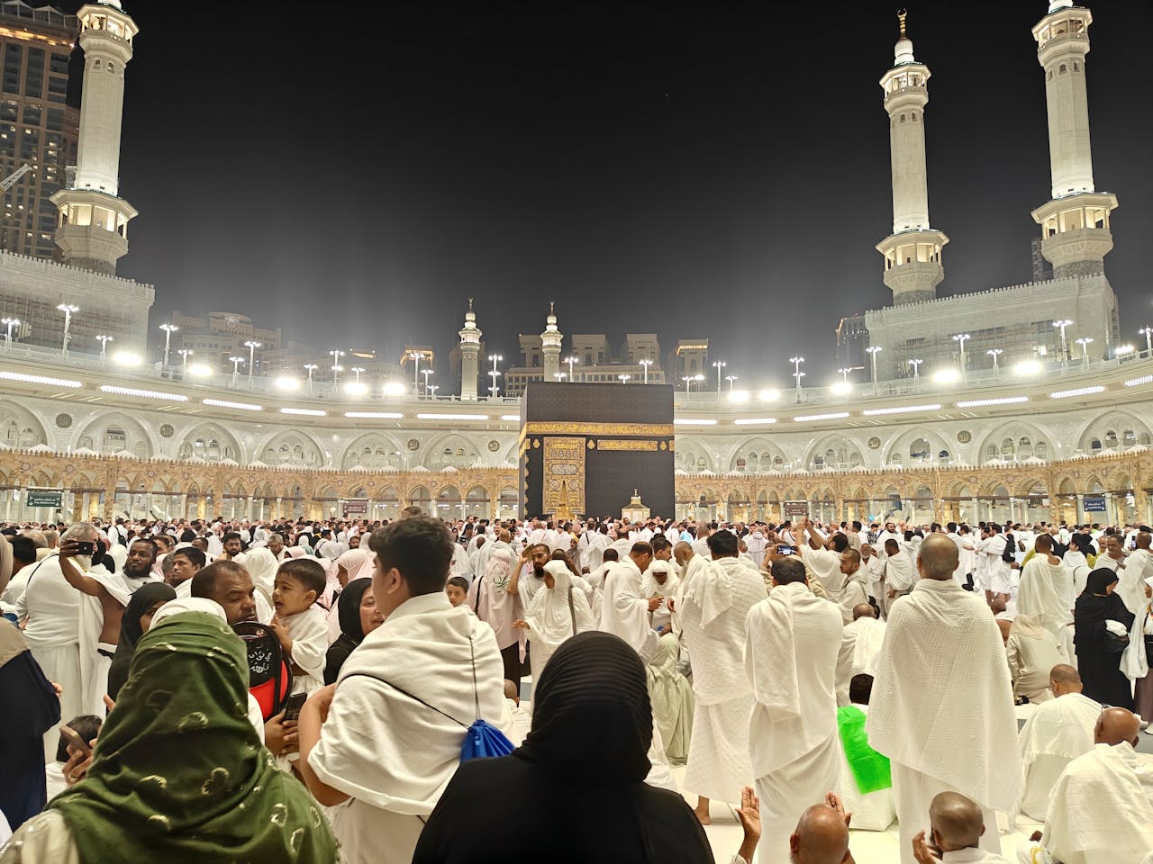 Kumpulan Doa dan Shalawat Agar Cepat Berangkat Haji dan Umrah, Lengkap dengan Arab serta Artinya