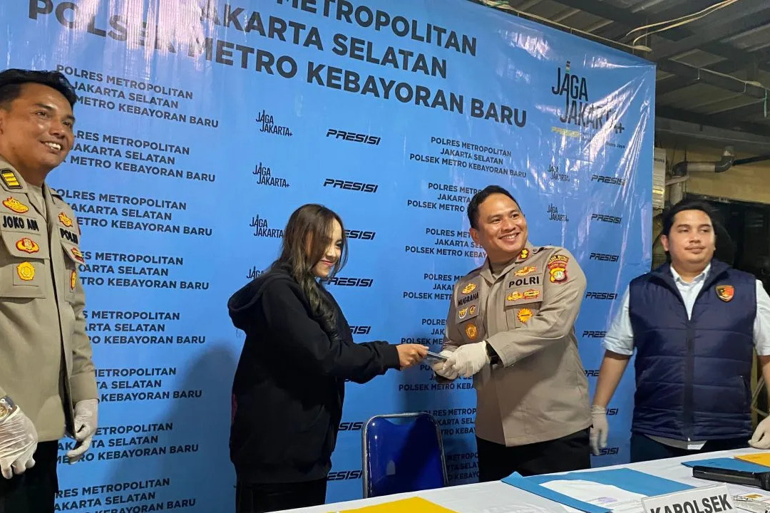Terungkap! Istri Pelatih Persija Jadi Korban Sindikat Pencurian iPhone, Polisi Sita 225 HP