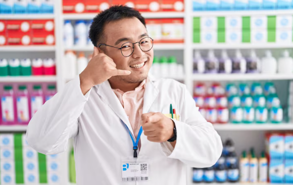Gaji Lulusan Farmasi Tahun 2026, Apotek, Rumah Sakit, atau Industri Obat?