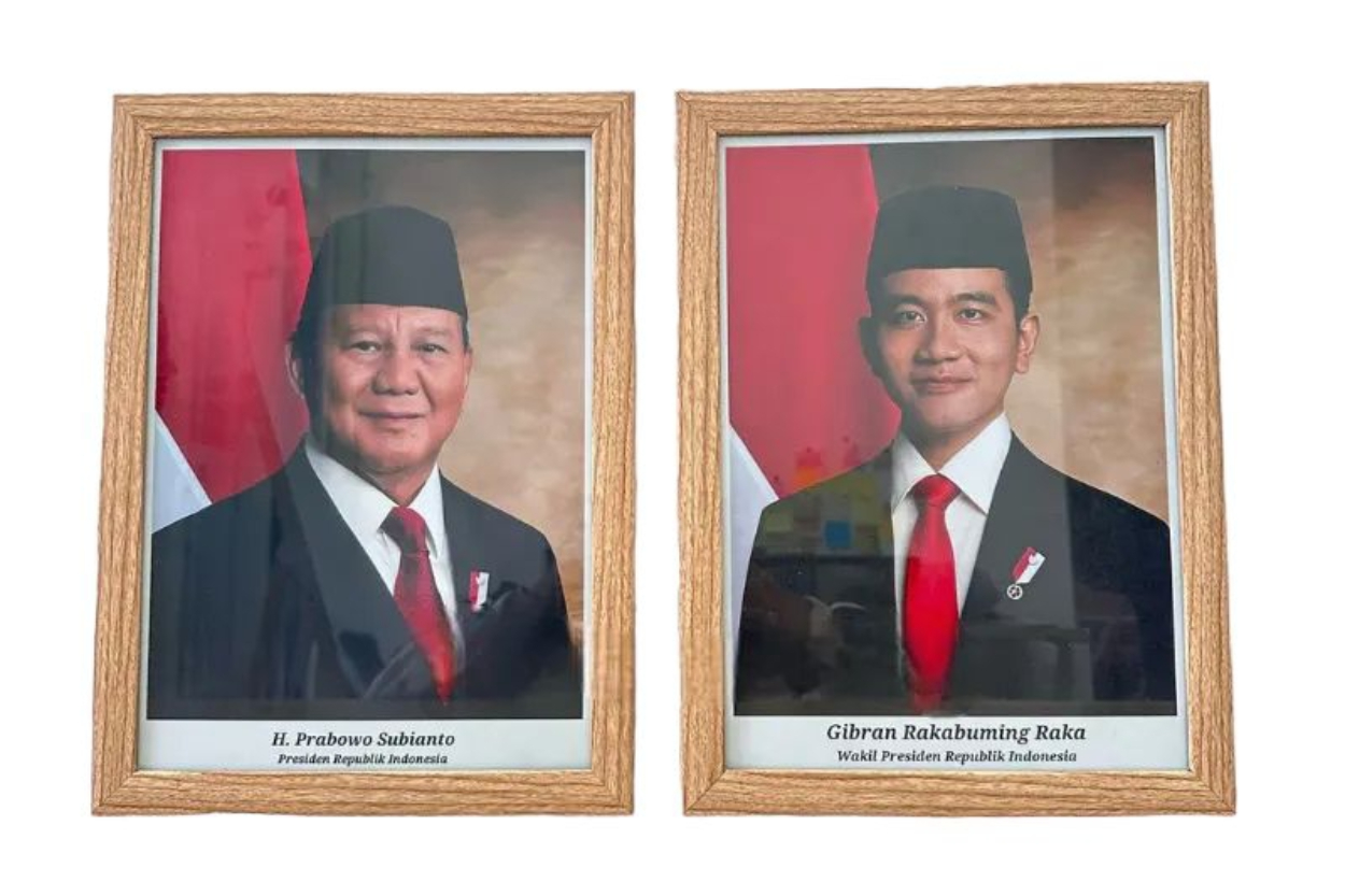 Bikin Elus Dada! Kemensos Habiskan Rp4,14 Miliar Hanya untuk Bingkai Foto Prabowo-Gibran