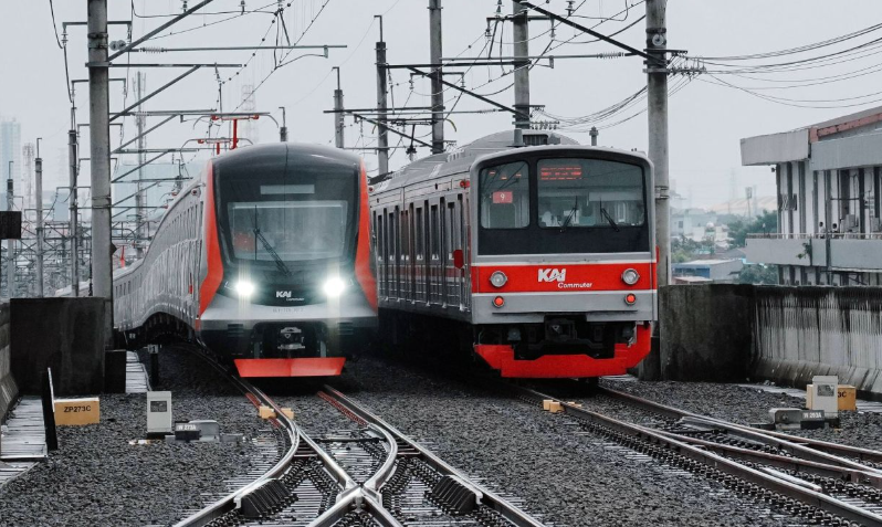 Cara Naik KRL untuk Pemula, Lengkap dari Beli Tiket Sampai Transit!