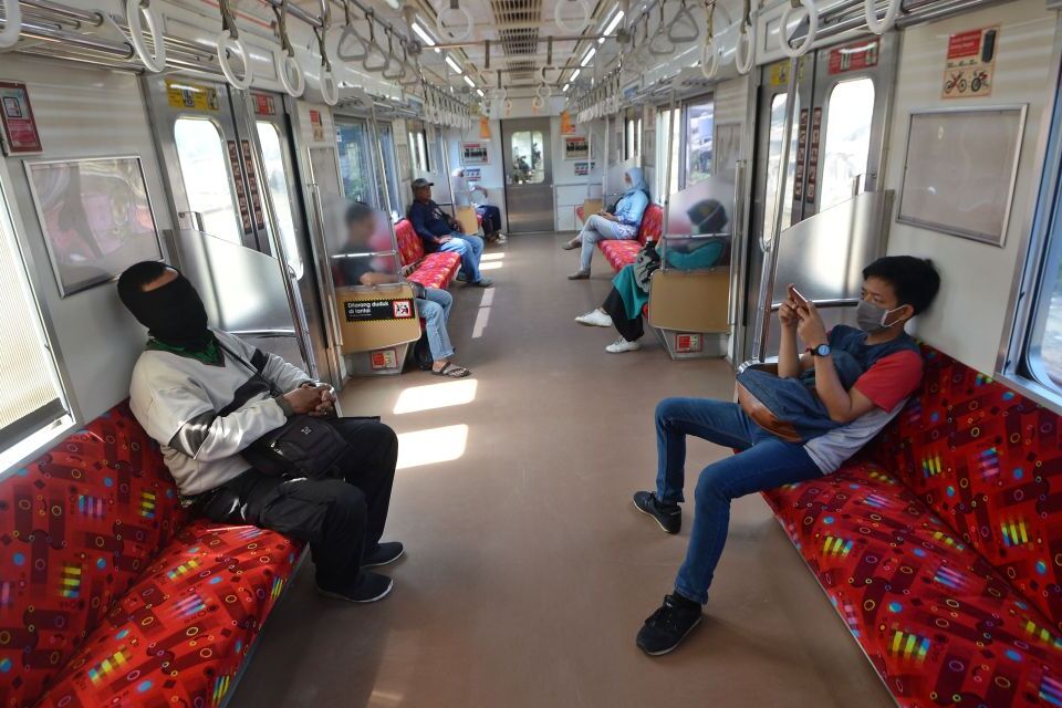 Mau ke Indonesia Women Fest Naik KRL atau TransJakarta? Ini Panduan Simpelnya