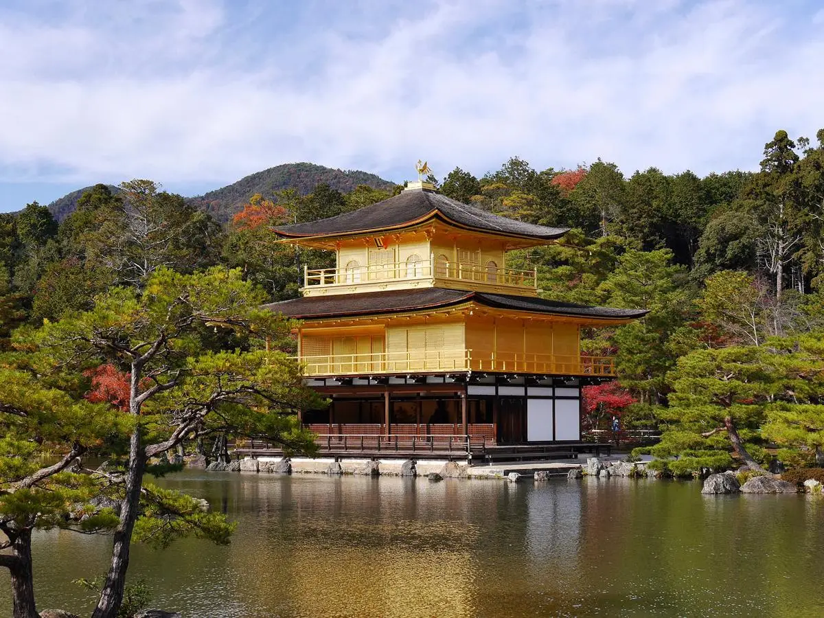 5 Tempat Wisata Religi Umat Buddha Paling Ikonik di Asia, Ada yang Berlapis Emas