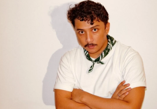 Sal Priadi Rilis Lagu Baru, ‘Kepala Pundak Kerja Lagi’ Langsung Viral karena Relate ke Buruh