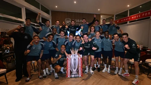 Dari Belanja Pemain sampai Kontroversi VAR, Ini Deretan Momentum yang Buat Arsenal Juara Liga Inggris