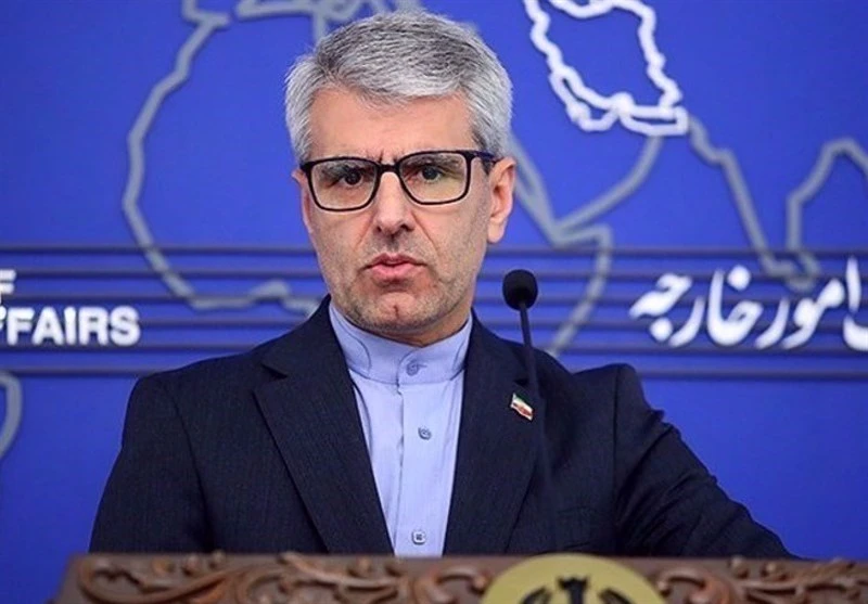Ismaeil Baqaei: Berbicara dengan Washington Bukan Berarti Menyerah, Iran Tetap Bela Martabat