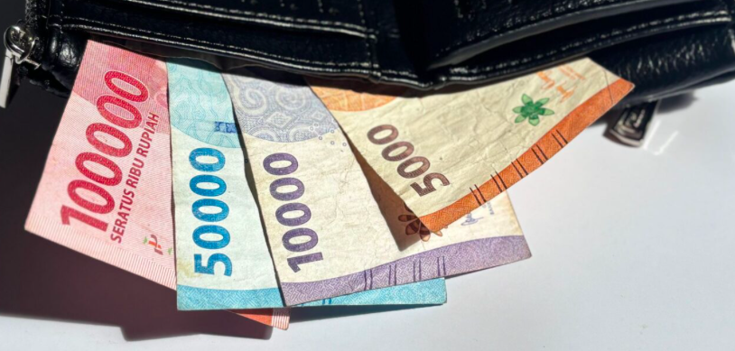 Nilai Rupiah Tembus Rp17 Ribu, Ini Tips Bertahan di Tengah Krisis Ekonomi