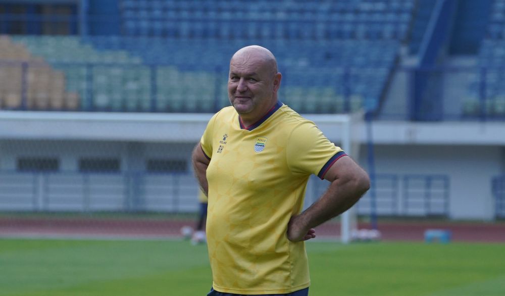 Setelah Bikin Persib Tak Tersentuh, Bojan Hodak Tiba-Tiba Lepas Jabatan