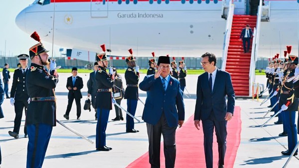 Prabowo Terbang ke Prancis saat Idul Adha, Apa yang Dibahas?
