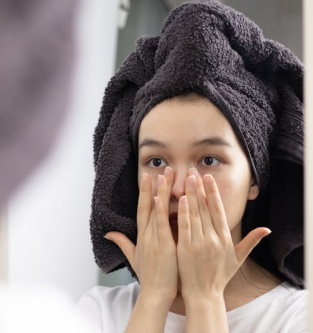 Kulit Kusam dan Berjerawat? Coba Cek Kondisi Kesehatan Usus Anda