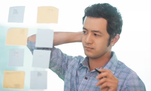 Kebiasaan Orang yang Terlihat Tenang Saat Menghadapi Masalah