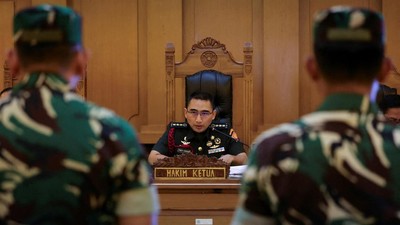 Vonis Kasus Penyiraman Air Keras Aktivis KontraS Dibacakan, Dua Prajurit TNI Dipecat dari Dinas Militer