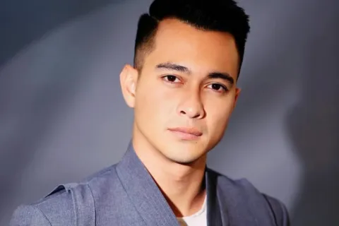 Kronologi Video Viral Eza Gionino Tonjok Robby Tremonti Saat Konferensi Pers Tinju, Benarkah Hanya Gimmick?
