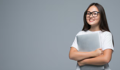Kuliah atau Langsung Kerja? Ini Plus Minus yang Perlu Dipertimbangkan