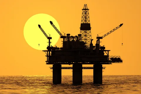 AS-Iran Sepakat Buka Hormuz, Harga Minyak Dunia Turun