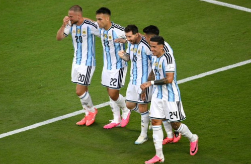 Argentina vs Austria, Scaloni dibuat pusing pilih Lautaro Martinez atau Julian Alvarez?