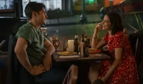 Sinopsis Voicemails for Isabelle, Rom-Com Netflix tentang Cinta yang Berawal dari Pesan Suara