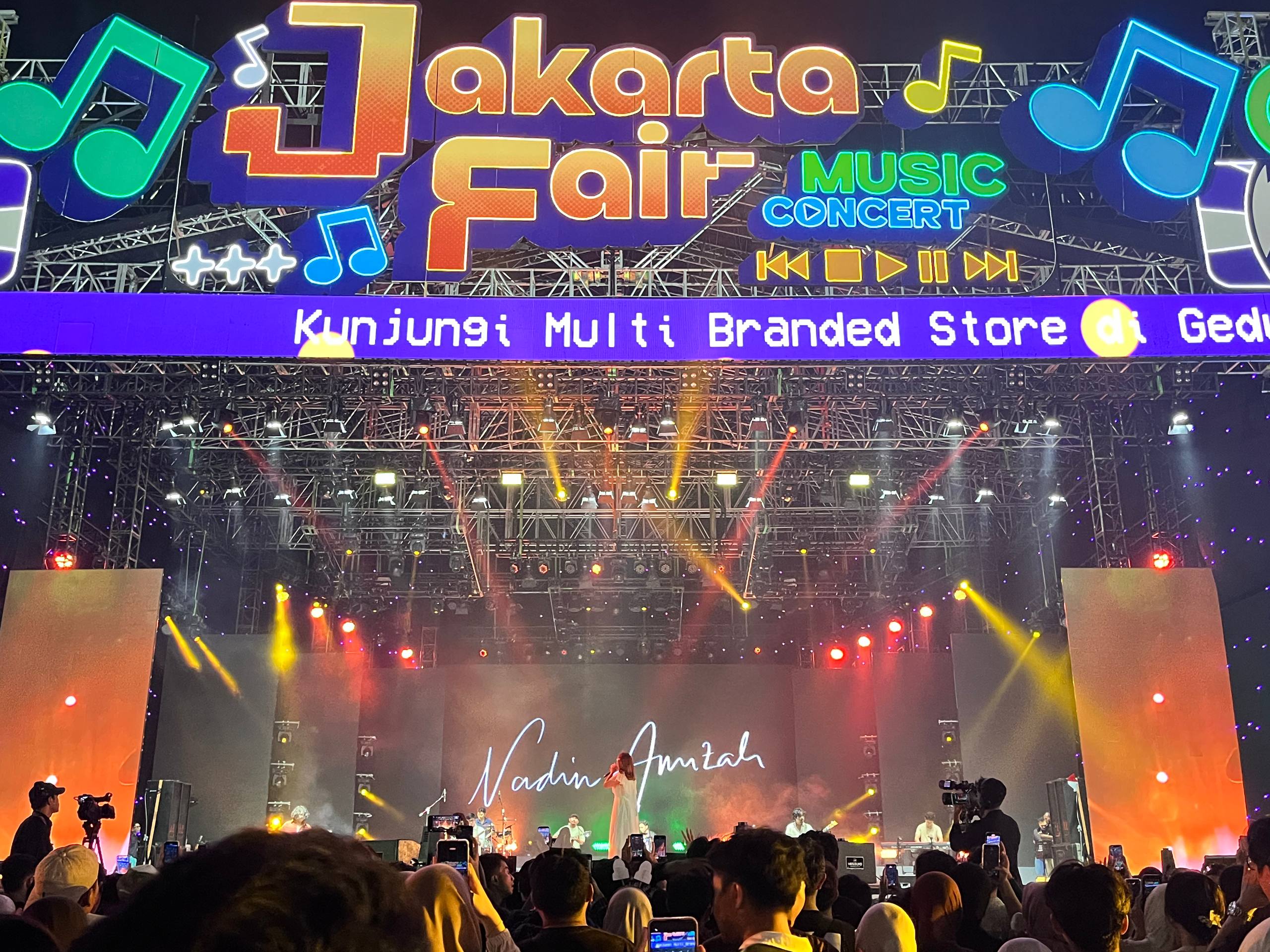 Panggung Jakarta Fair 2026 Pecah! The Jazzmint, Oomleo Berkaraoke, hingga Nadin Amizah Tutup Malam dengan Meriah