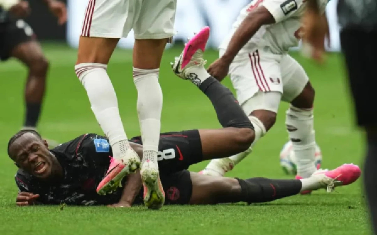Sukses Jalani Operasi Usai Patah Tulang, Ismael Kone Dipulangkan dan Disambut Bak Pahlawan
