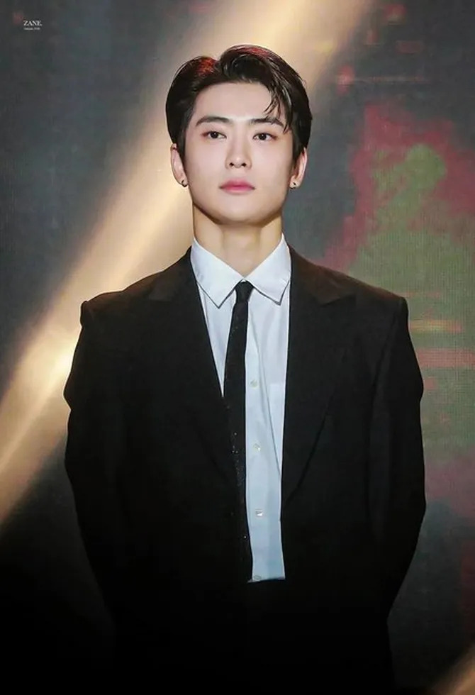Bikin Milan Fashion Week Geger! Jaehyun NCT & ENHYPEN Tampil, Aura Prada Langsung Naik Level