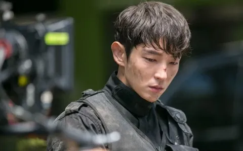 Lee Joon-gi Diincar Jadi Villain di Film Netflix 