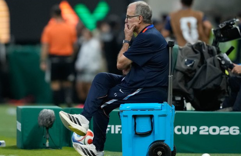 Marcelo Bielsa Resmi Mundur, Uruguay Gagal Total di Piala Dunia 2026 Usai Finis di Bawah Cape Verde