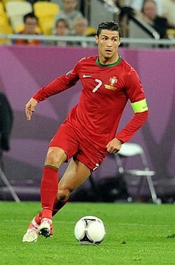 Heboh! Benarkah Cristiano Ronaldo Ucap "Bismillah" saat Penalti?