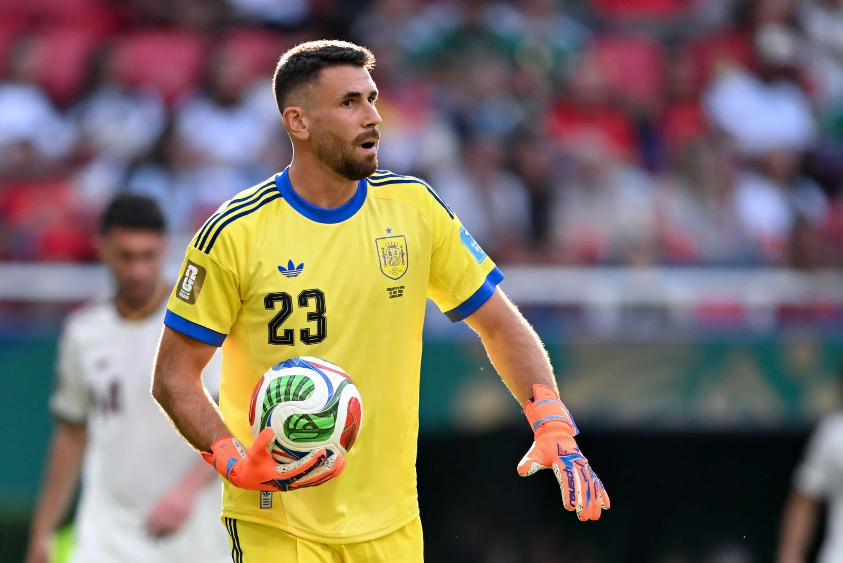 Menolak Kejebolan, Unai Simon Pecahkan Rekor Clean Sheet saat Lawan Austria