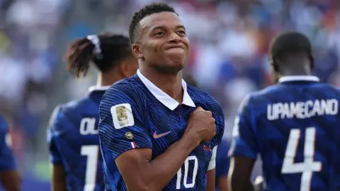 Prediksi Paraguay vs Prancis: Les Bleus Lebih Diunggulkan, La Albirroja Siap Lanjutkan Kejutan?