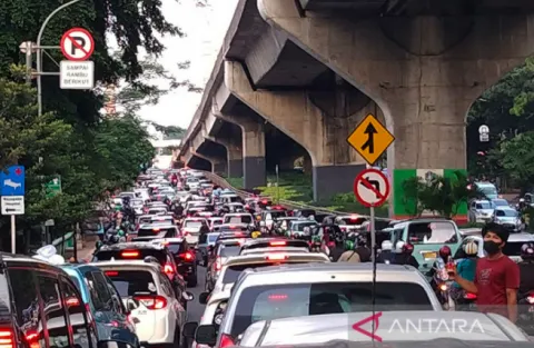 Jakarta Masih Terjebak Macet, Apa Rahasia Tokyo Bisa Menggerakkan Jutaan Warga Tanpa Kendaraan Pribadi?