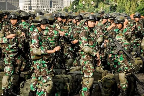 Sederet Tugas Baru TNI di Era Prabowo, dari Urus Sawah hingga Kelola Dapur MBG!